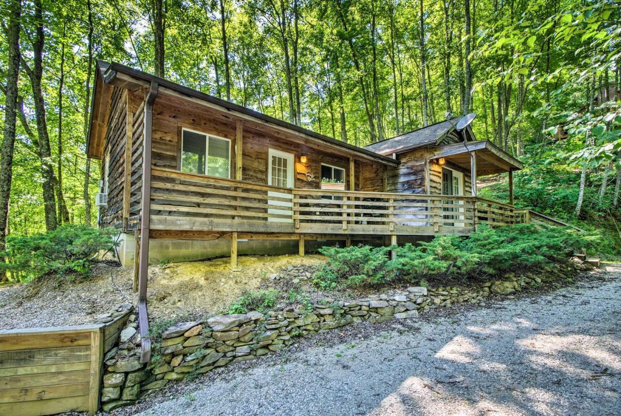 Cozy The Woodshop Cabin With Deck And Forest Views! Robbinsville Extérieur photo