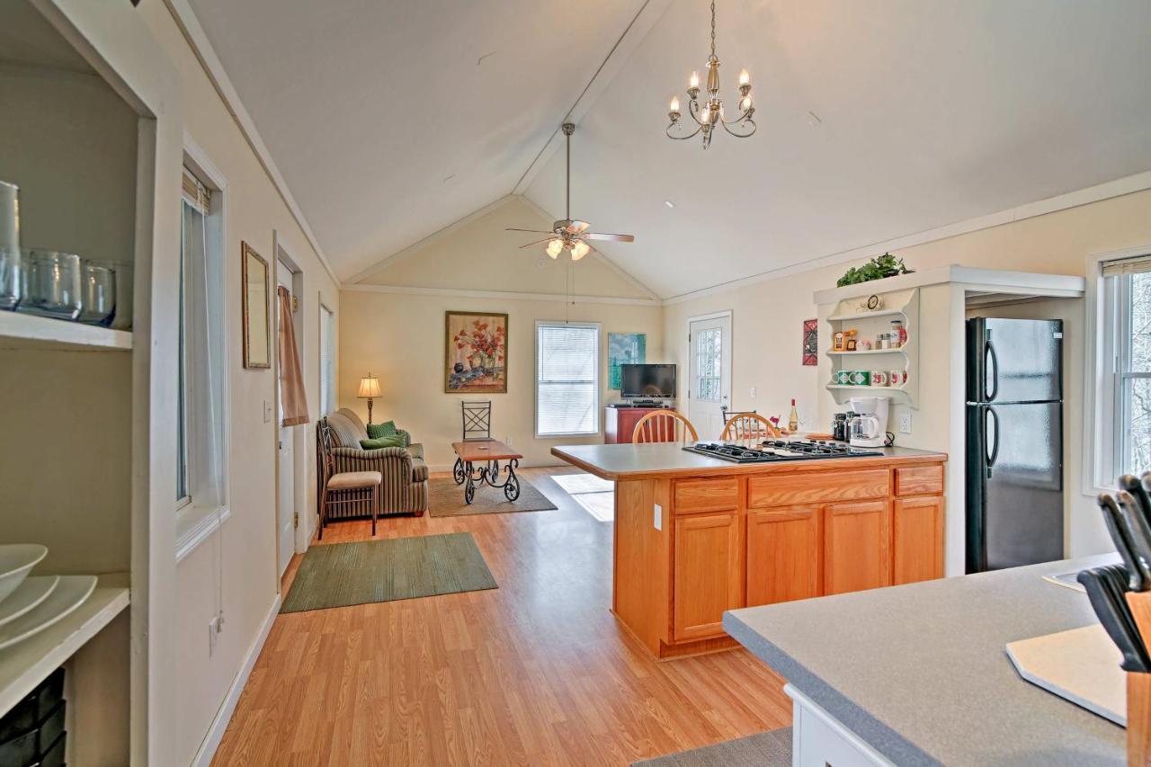 Cozy The Woodshop Cabin With Deck And Forest Views! Robbinsville Extérieur photo